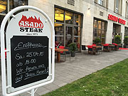am 25.04.2015 wurde das Asado Steak am Maximiliansplatz eröffnet (©Foto. Martin Schmitz)